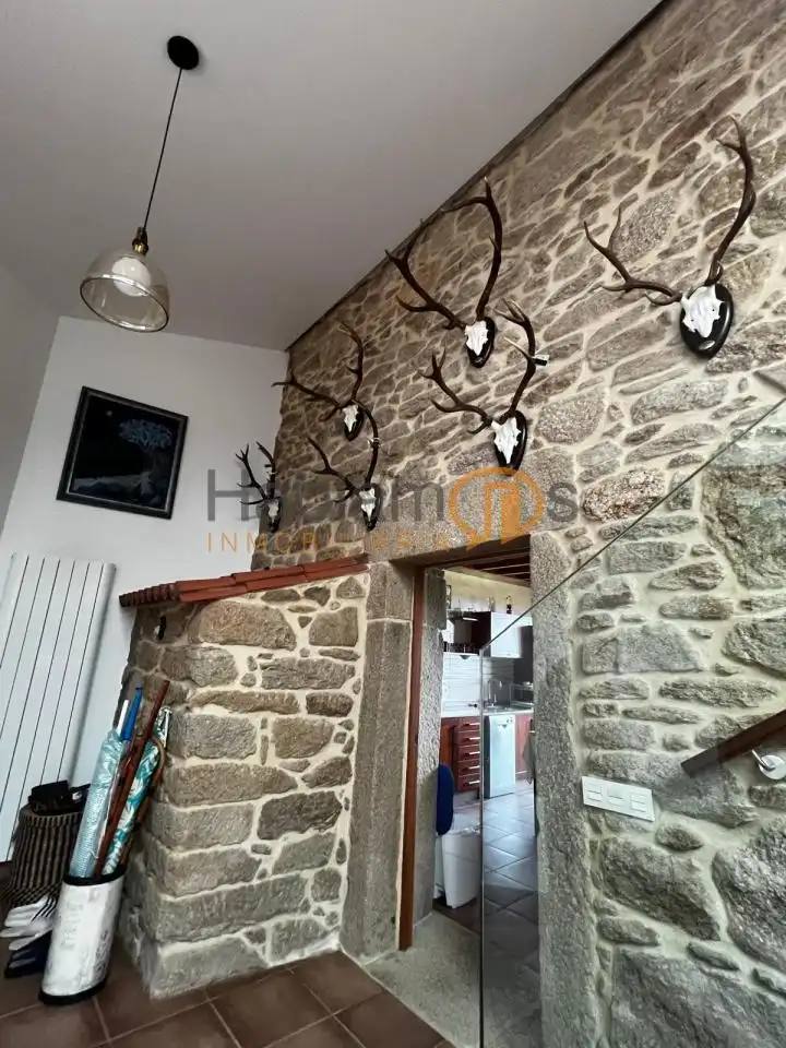 Casa rústica amb terrassa en venda a Moraña, imagen 21