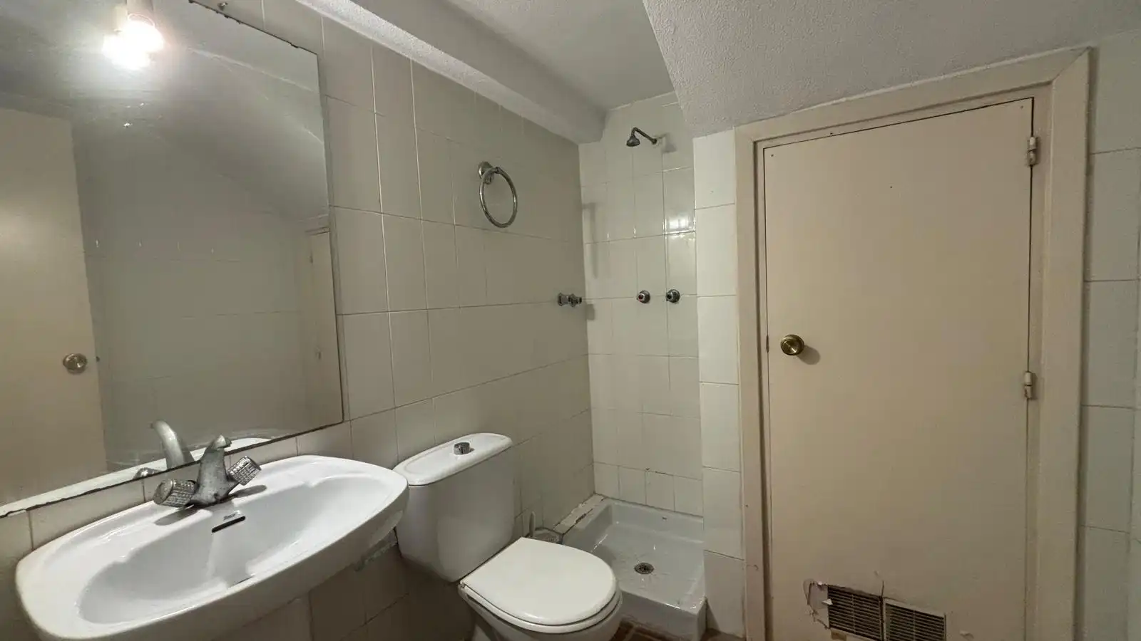 Baño de Casa o chalet en venta en Cartagena con Calefacción, Terraza y Amueblado