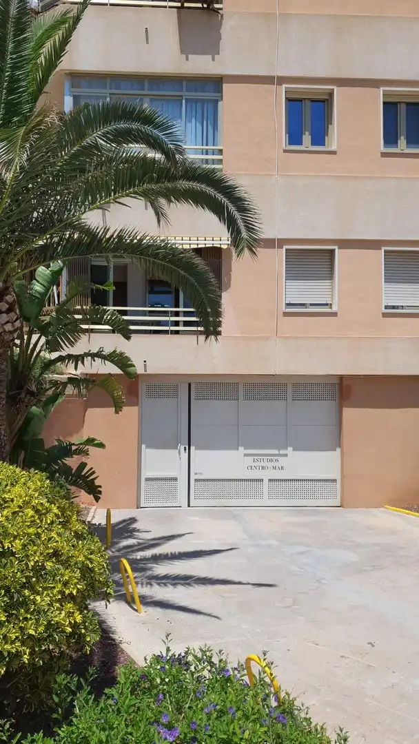 Vista exterior de Loft de alquiler en El Campello con Jardín privado, Amueblado y Balcón