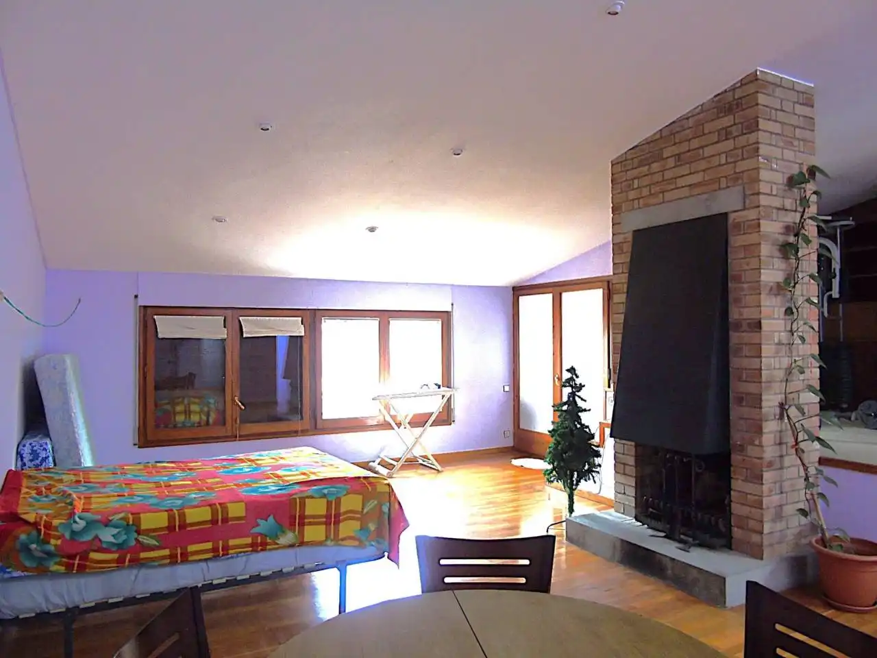 Sala de estar de Dúplex en venta en Vic con Calefacción, Parquet y Terraza