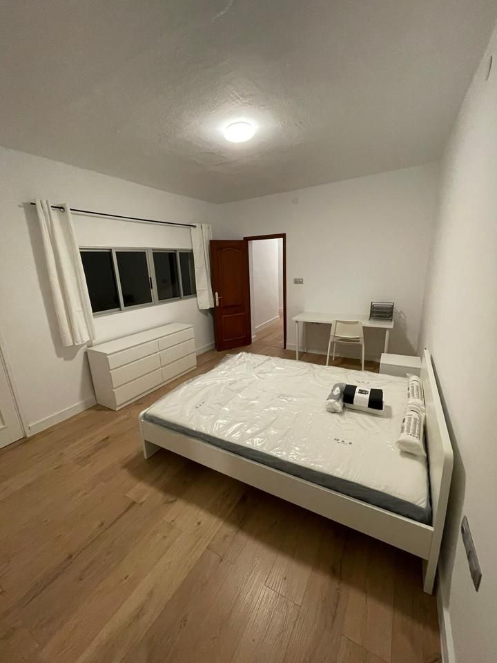 Bedroom of Flat to share in San Cristóbal de la Laguna  with Furnished