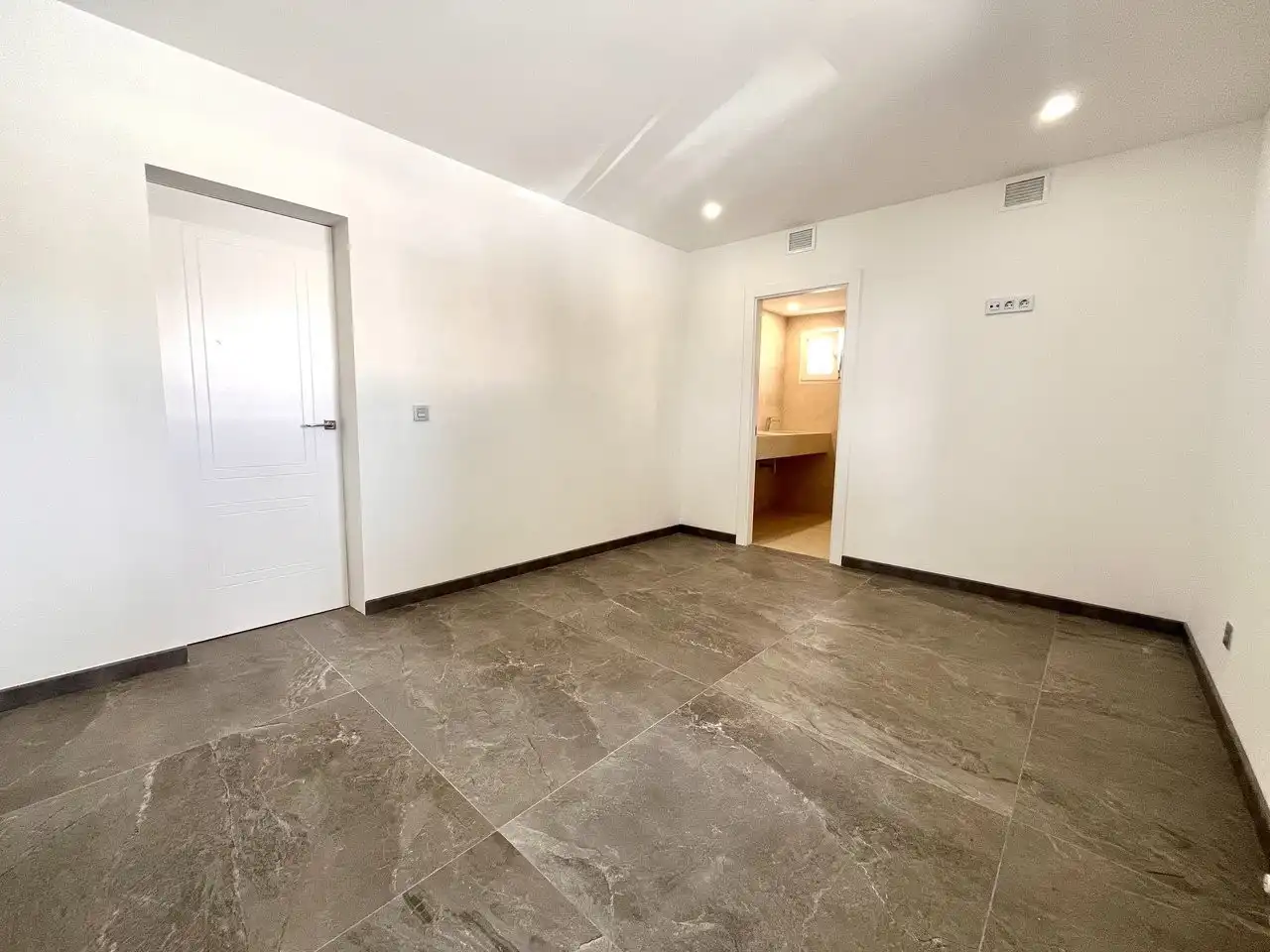 Haus zum Verkauf in N/A, imagen 9