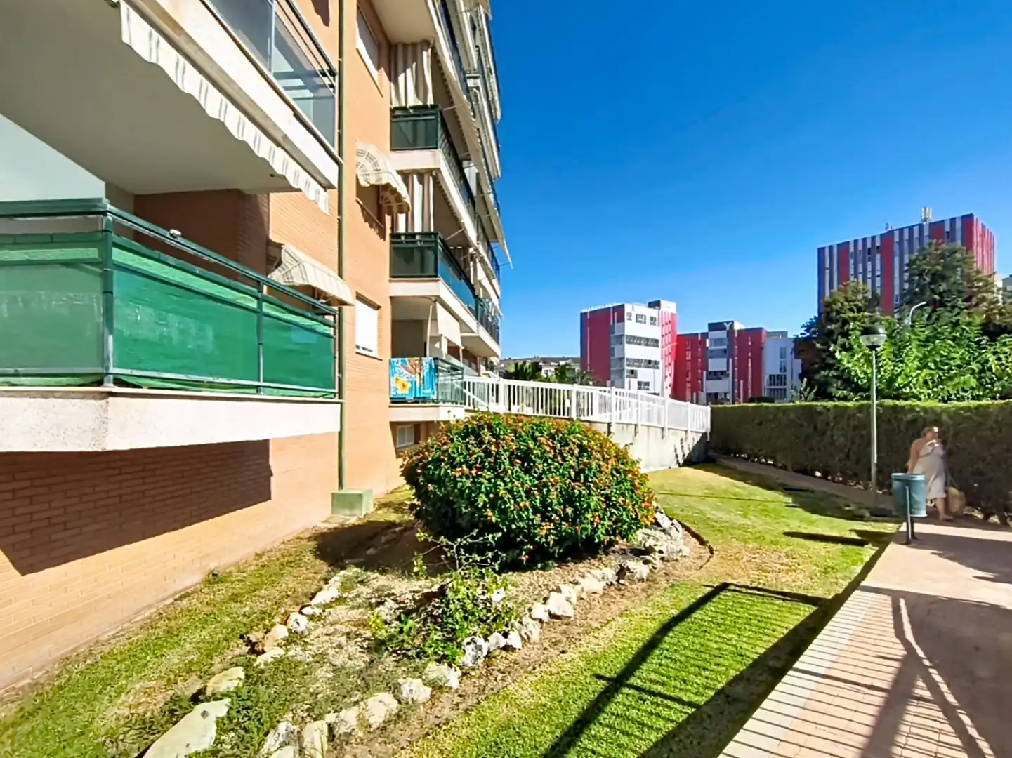 Vista exterior de Pis en venda en Gandia amb Aire condicionat, Calefacció i Jardí privat