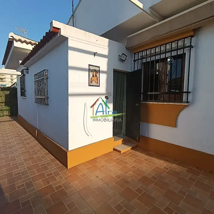 Vista exterior de Casa o chalet en venta en Almonte con Calefacción, Terraza y Trastero