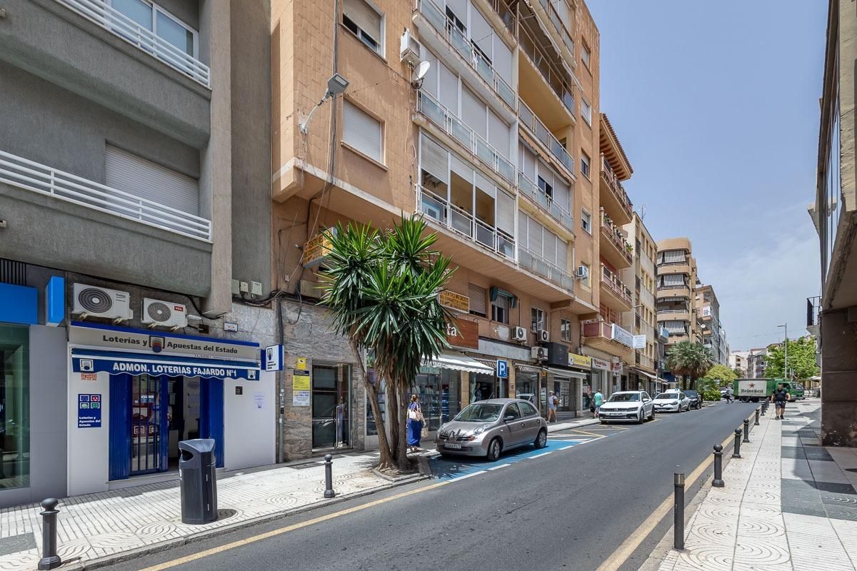 Vista exterior de Pis en venda en Motril amb Terrassa