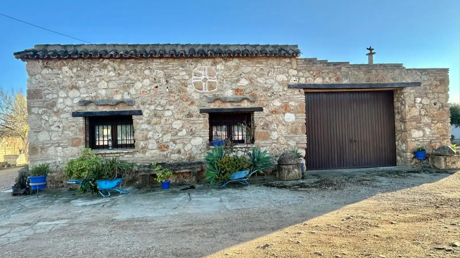 Vista exterior de Casa o xalet en venda en Guadalcázar amb Terrassa