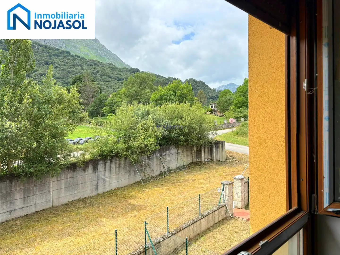 Casa adosada en venta en CA-261, 28, Ruesga