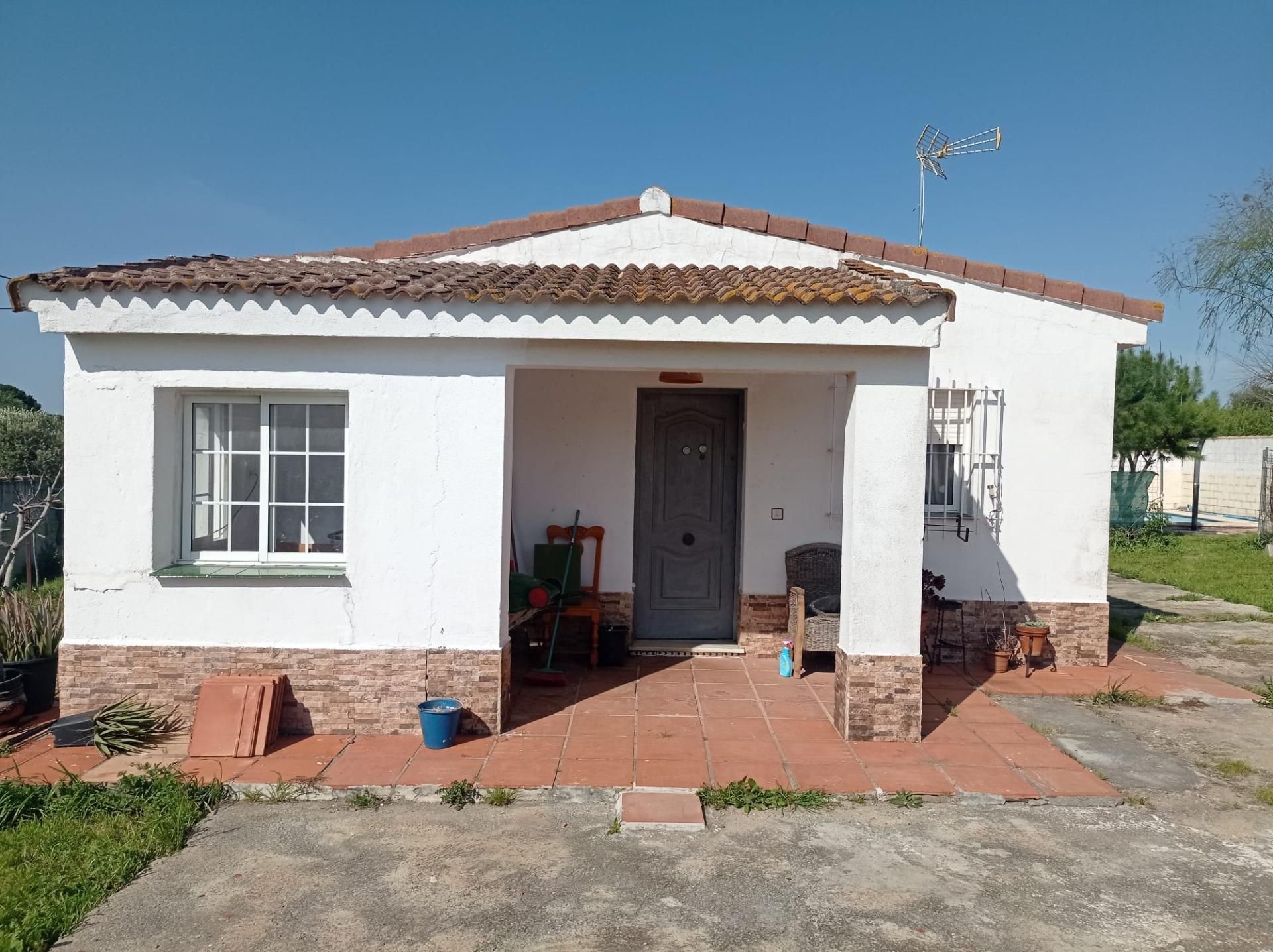 Vista exterior de Casa o chalet en venta en Chiclana de la Frontera con Jardín privado, Terraza y Trastero