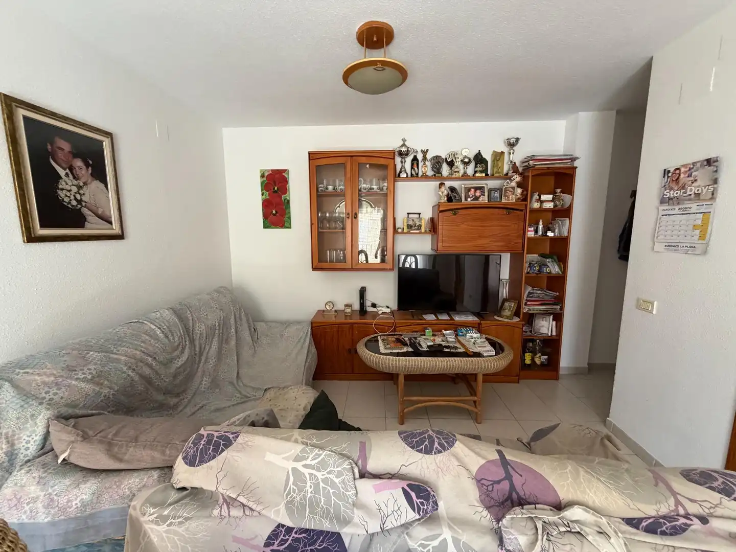 Living room of Flat for sale in Oropesa del Mar / Orpesa  with Air Conditioner, Furnished and Balcony