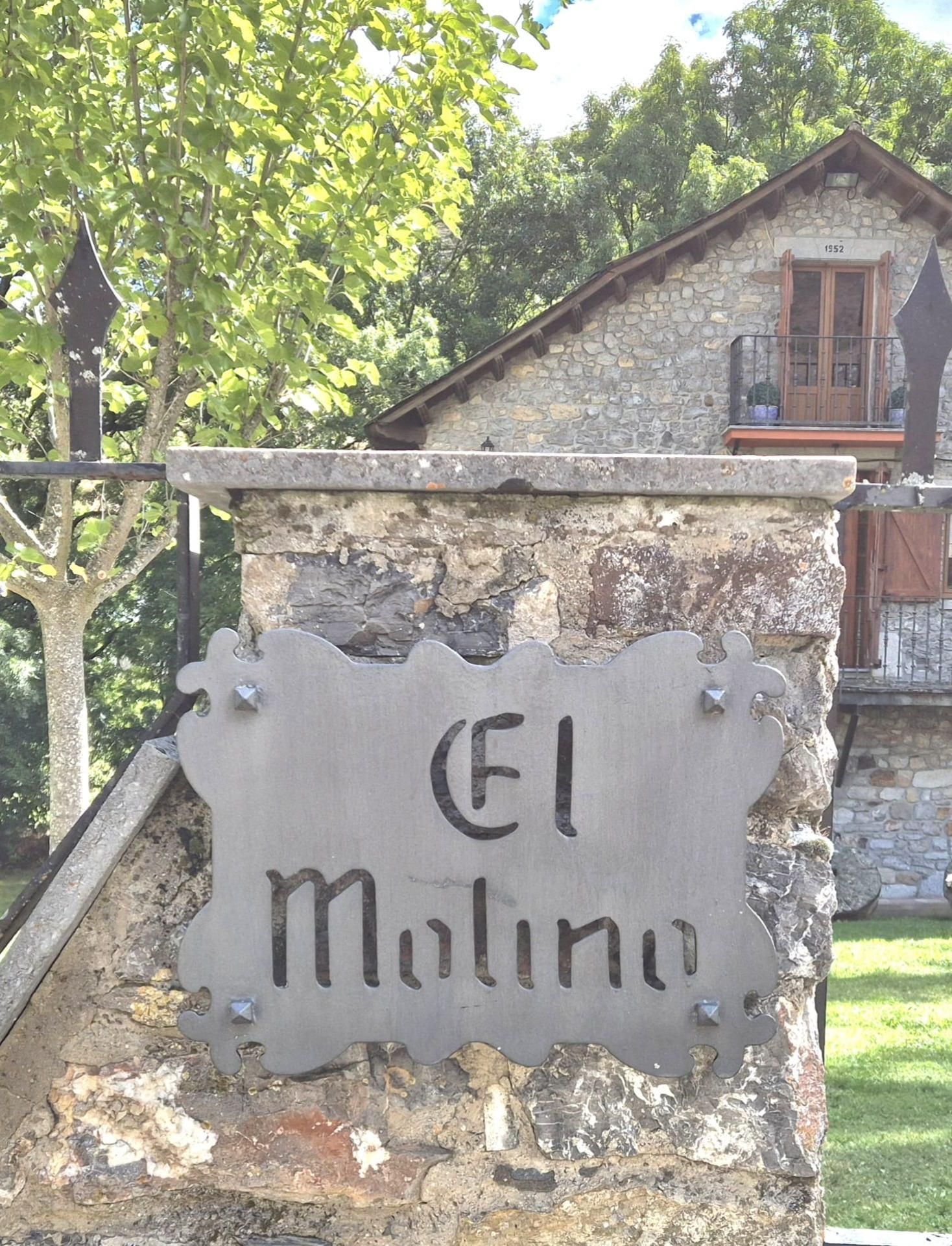 Jardí de Casa o xalet en venda en Cabrillanes amb Calefacció, Jardí privat i Terrassa