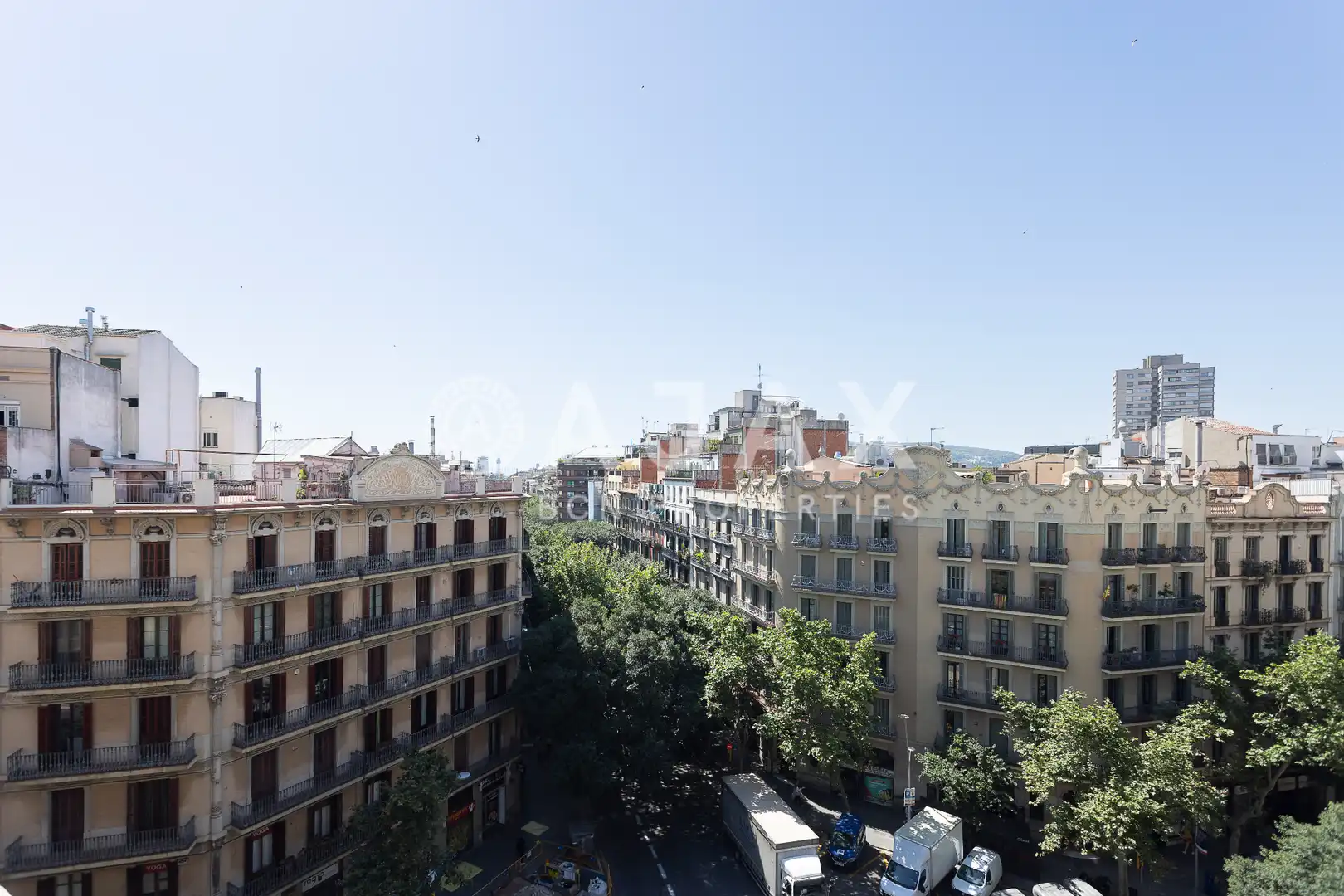 Vista exterior de Pis en venda en Barcelona amb Aire condicionat, Calefacció i Parquet