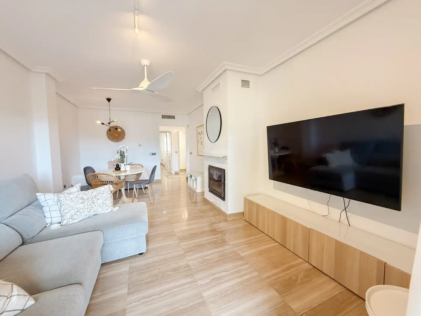 Sala de estar de Apartamento en venta en Águilas con Aire acondicionado, Calefacción y Terraza