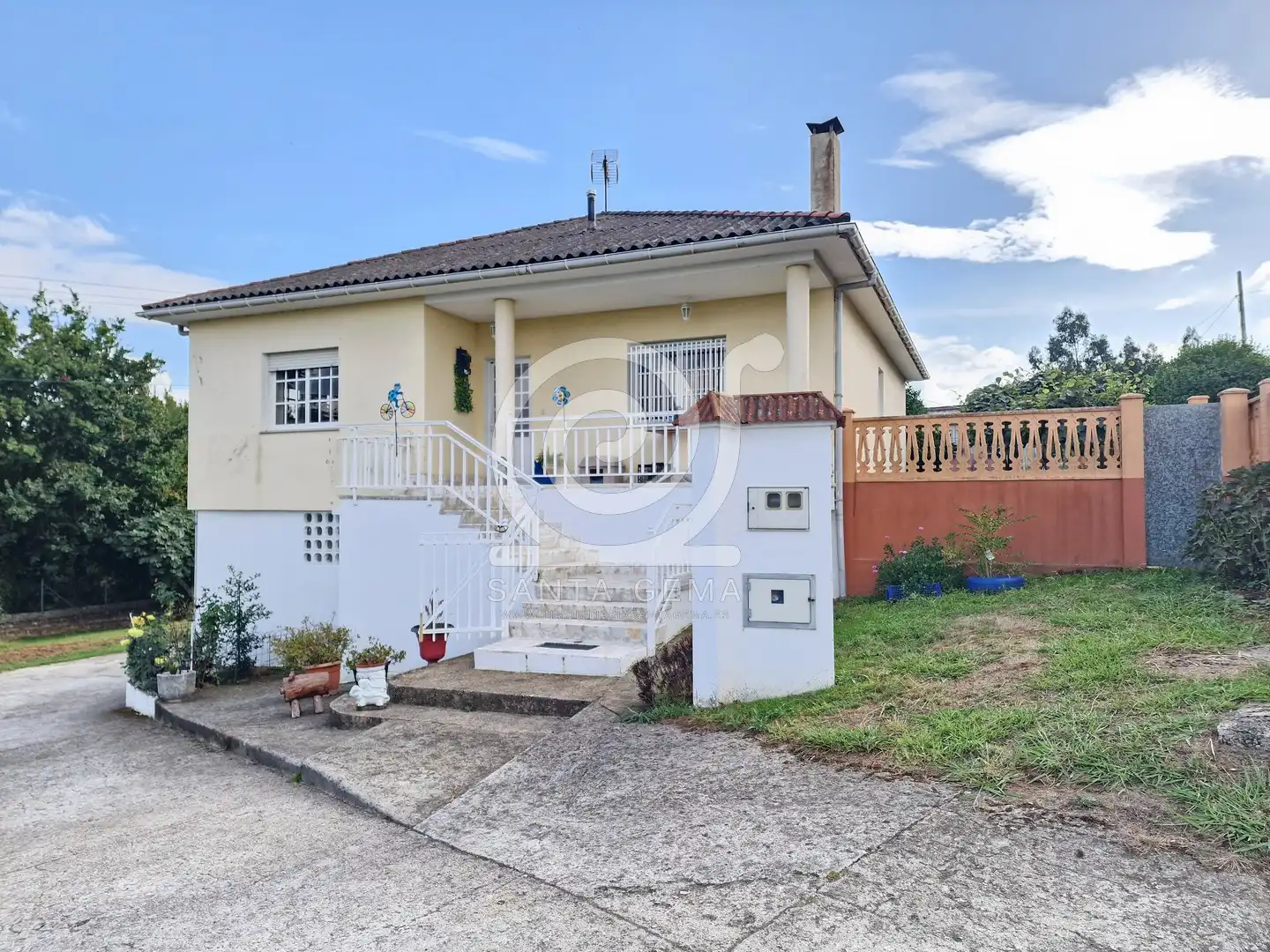 House for sale in Estrada a Tarrío 36-34
