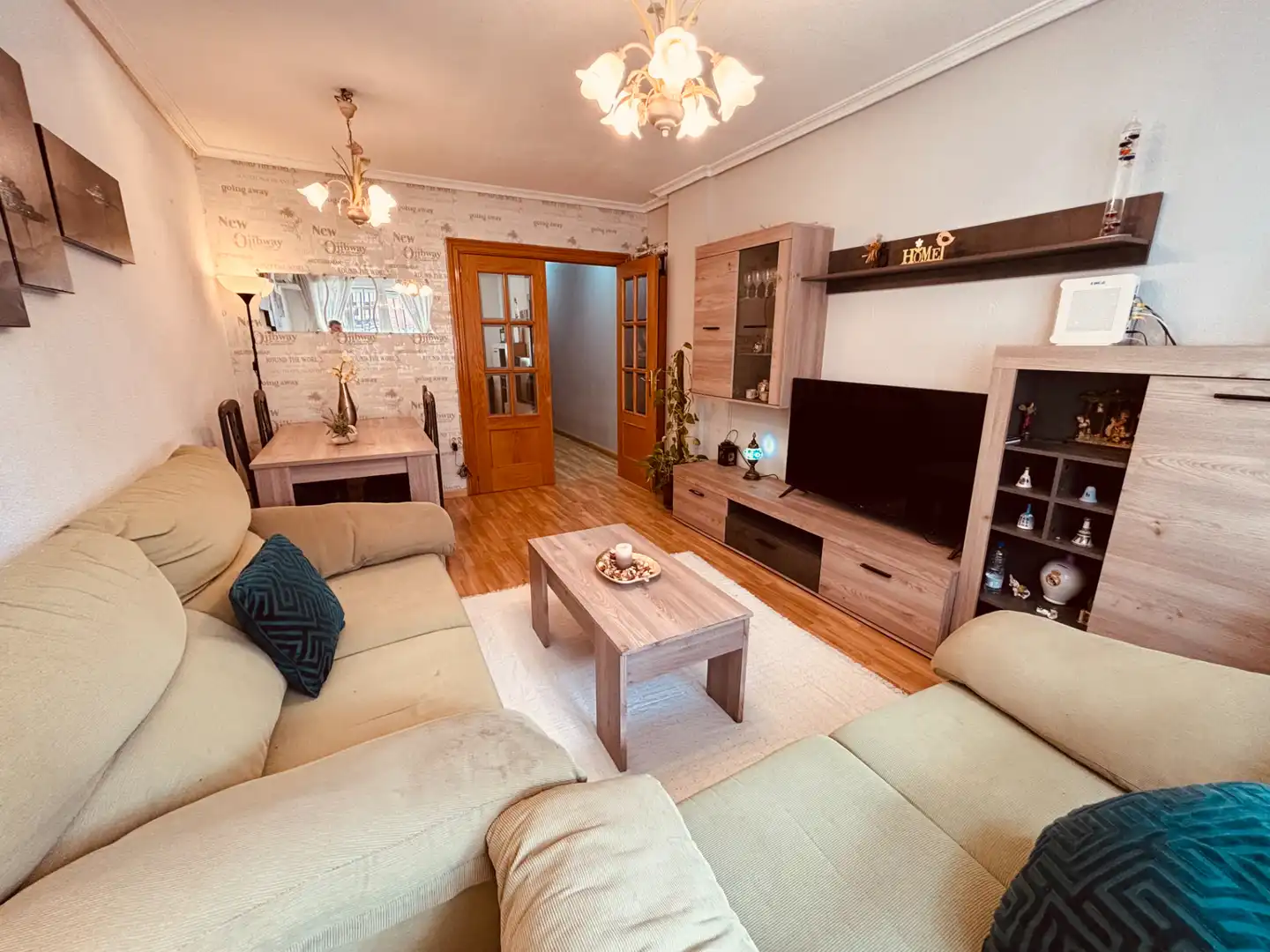 Living room of Flat for rent in Getafe  with Air Conditioner, Parquet flooring and Washing machine