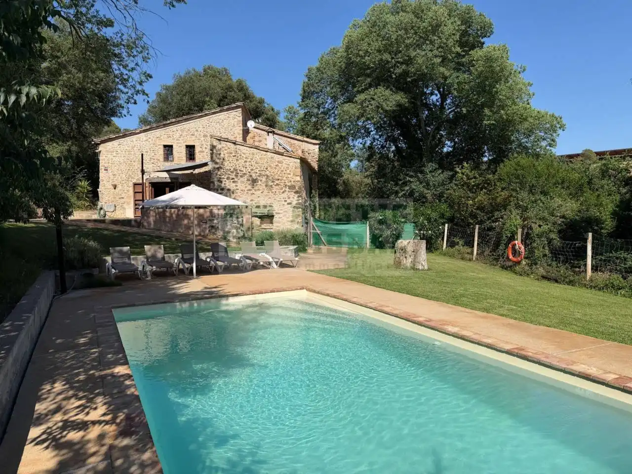 Piscina de Finca rústica de alquiler en Vilademuls con Aire acondicionado, Calefacción y Jardín privado