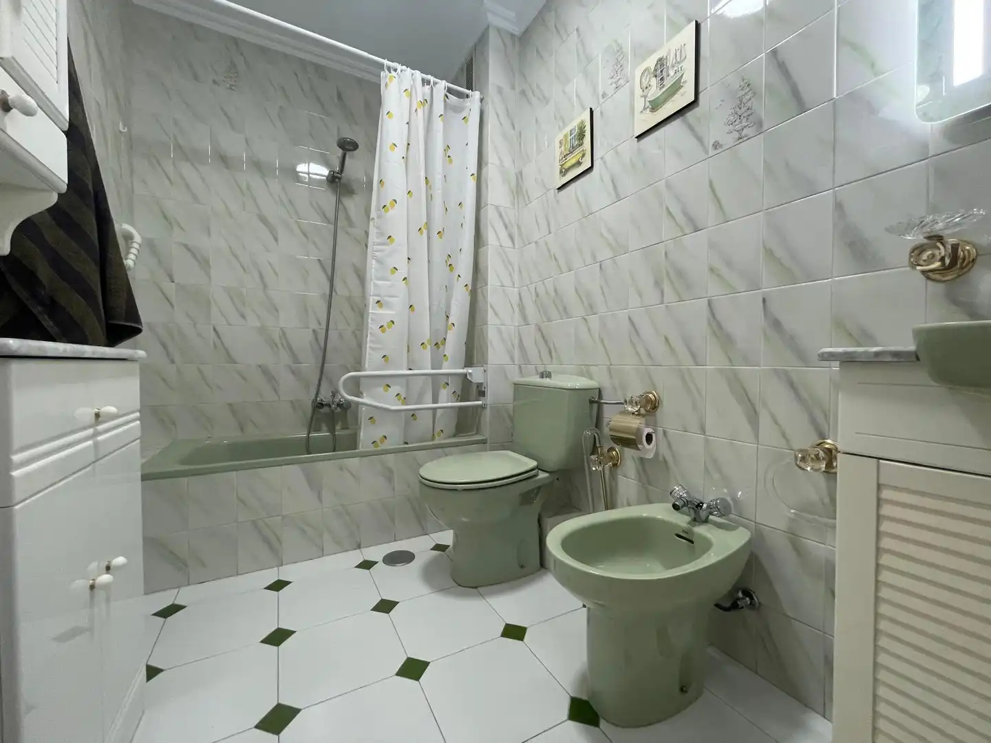 Bathroom of Flat for sale in Ferrol  with Oven, Washing machine and Microwave