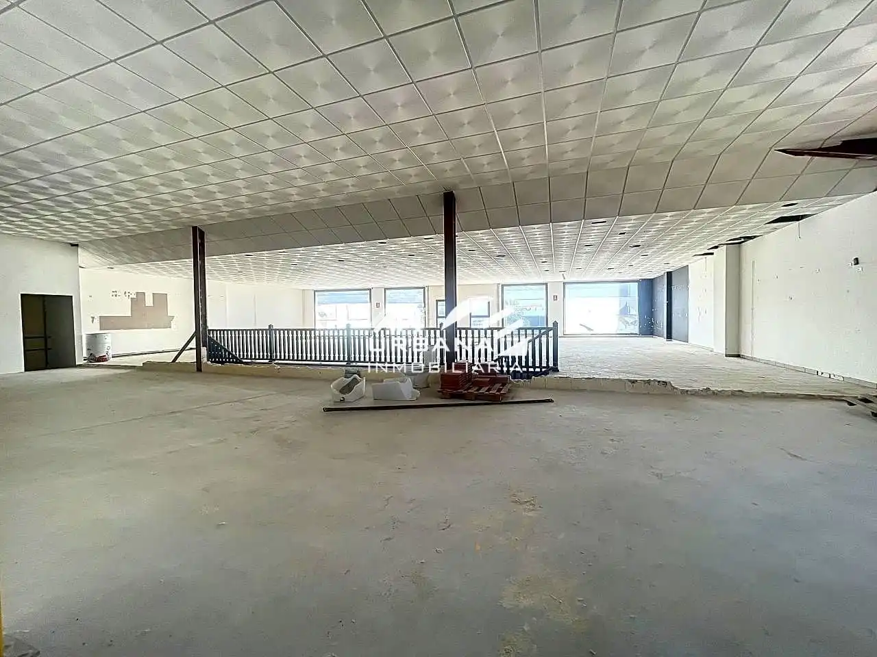 Nau industrial de lloguer en Lucena