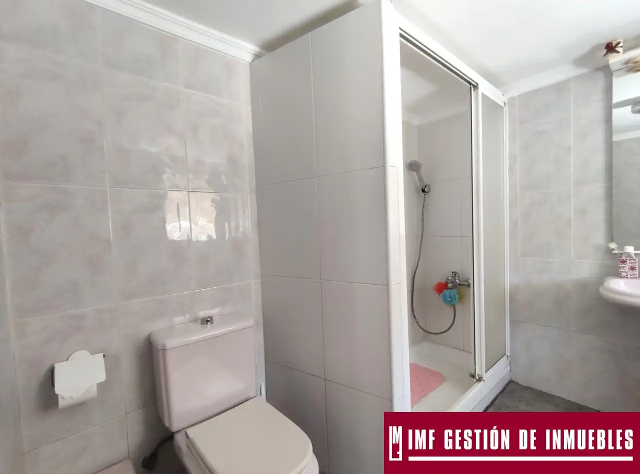Baño de Finca rústica en venta en Canillas de Aceituno con Jardín privado, Terraza y Amueblado