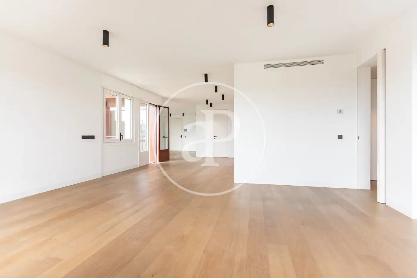 Piso de alquiler en Barcelona con Aire acondicionado, Calefacción y Jardín privado