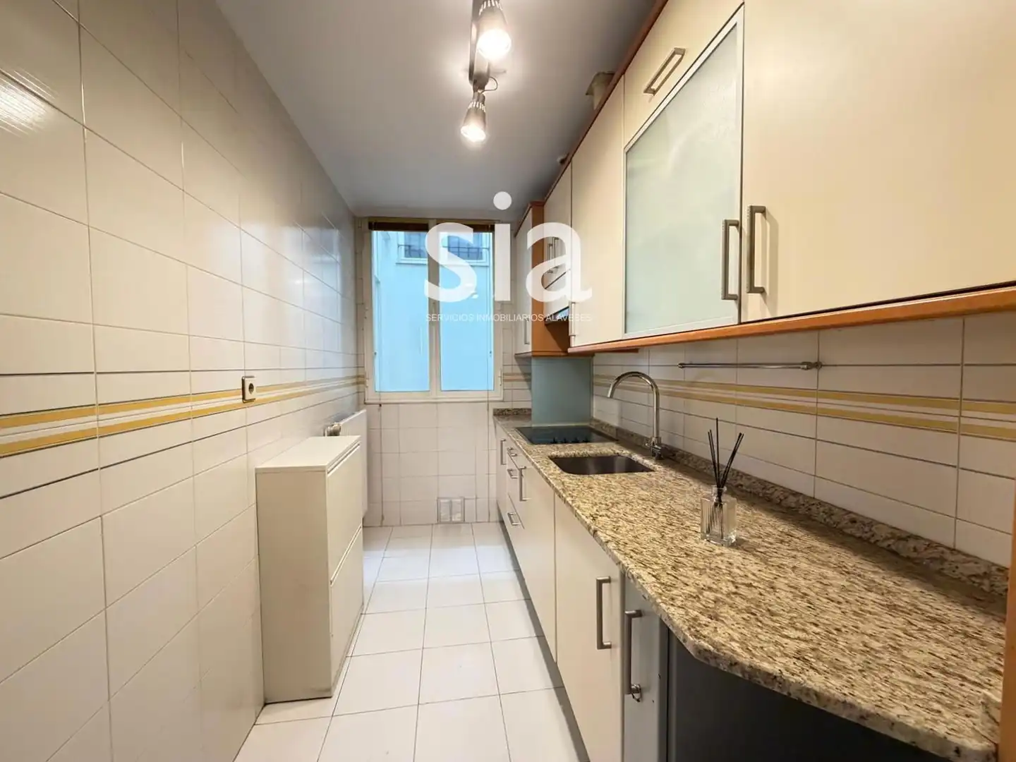 Küche von Wohnung zum Verkauf in Vitoria - Gasteiz mit Heizung