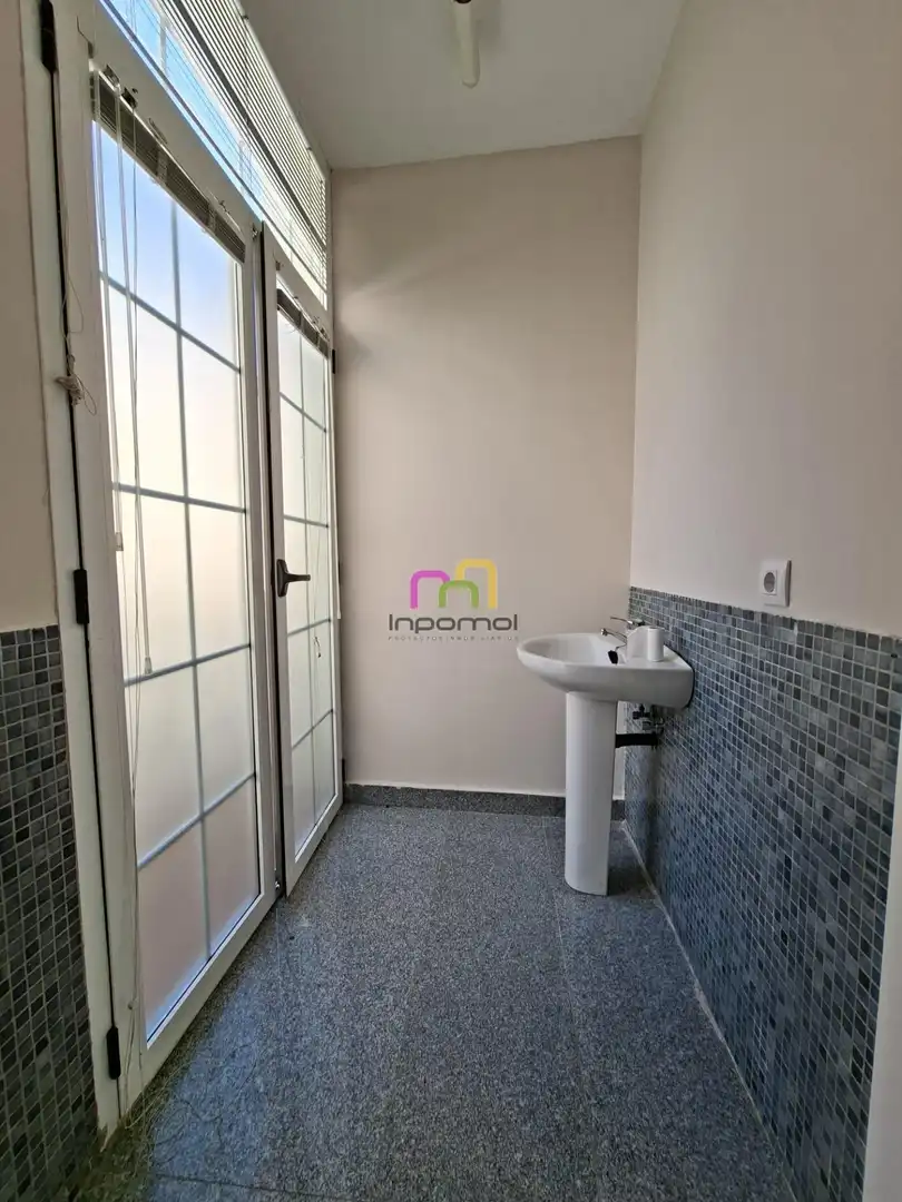Office space with lift to rent in Pardaleras, imagen 9
