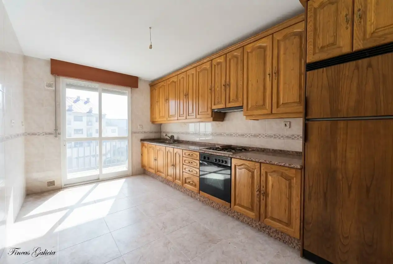 Piso con ascensor en venta en Rúa Espido, imagen 5