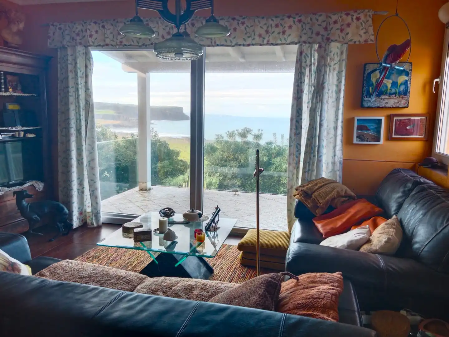 Sala de estar de Casa o chalet en venta en Bareyo con Calefacción, Jardín privado y Terraza