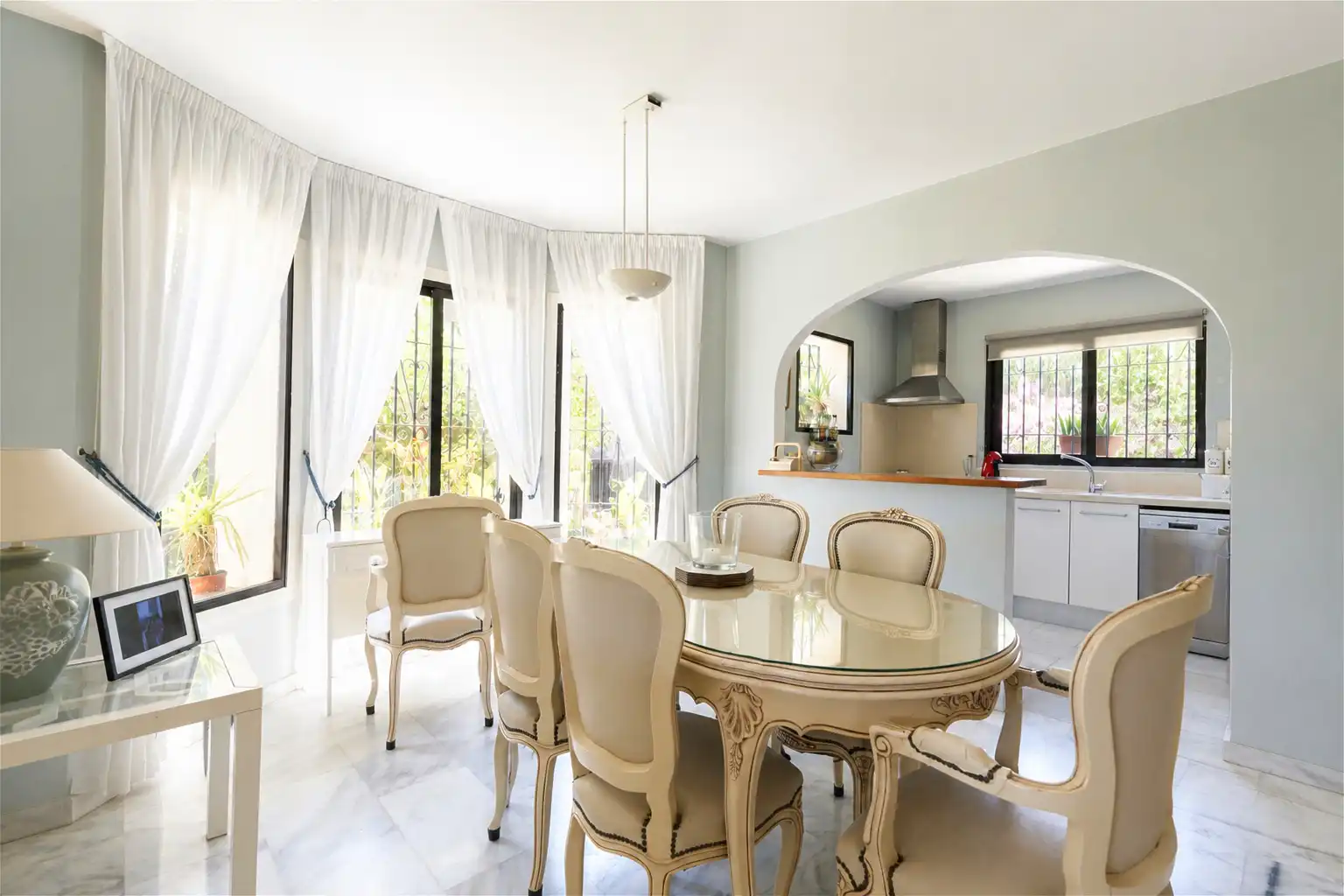 Menjador de Casa o xalet en venda en Mijas amb Aire condicionat, Jardí privat i Terrassa