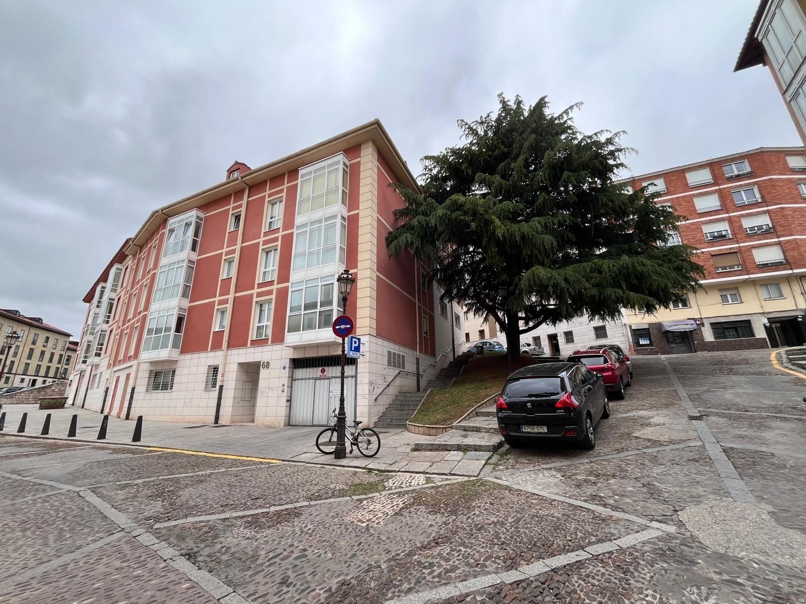 Exterior view of Apartment for sale in Burgos Capital  with Heating and Storage room
