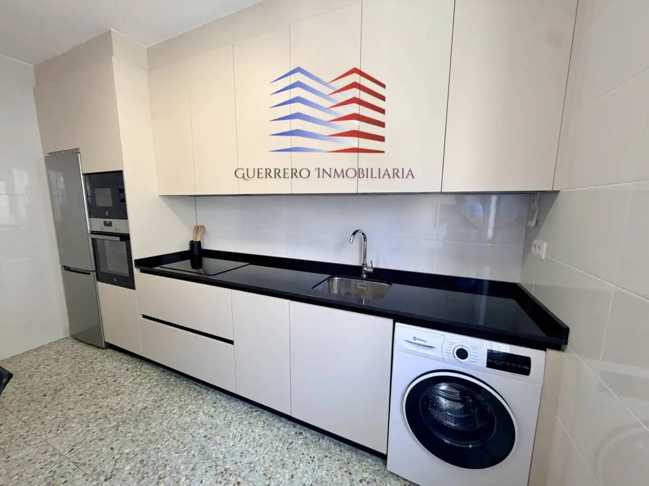 Küche von Wohnung zur Miete in Ourense Capital  mit Heizung, Parkett und Möbliert