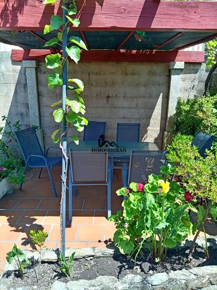 Terraza de Casa o chalet de alquiler en Nigrán con Jardín privado