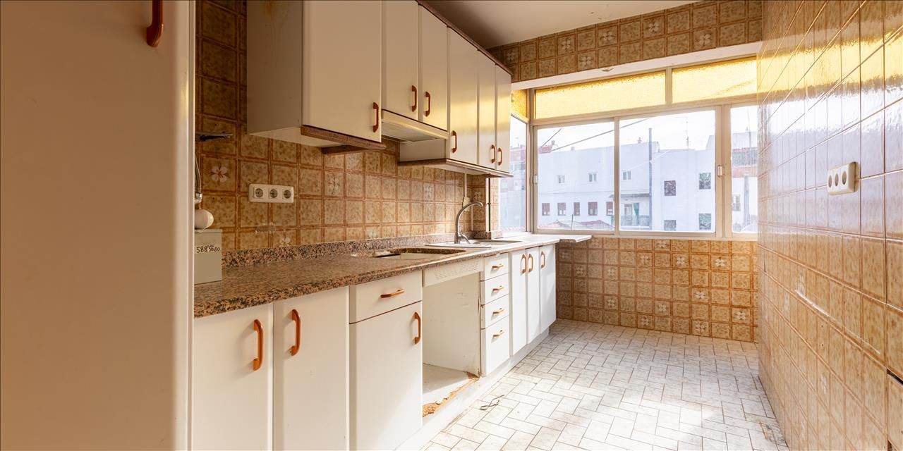 Kitchen of Flat for sale in  Madrid Capital  with Terrace
