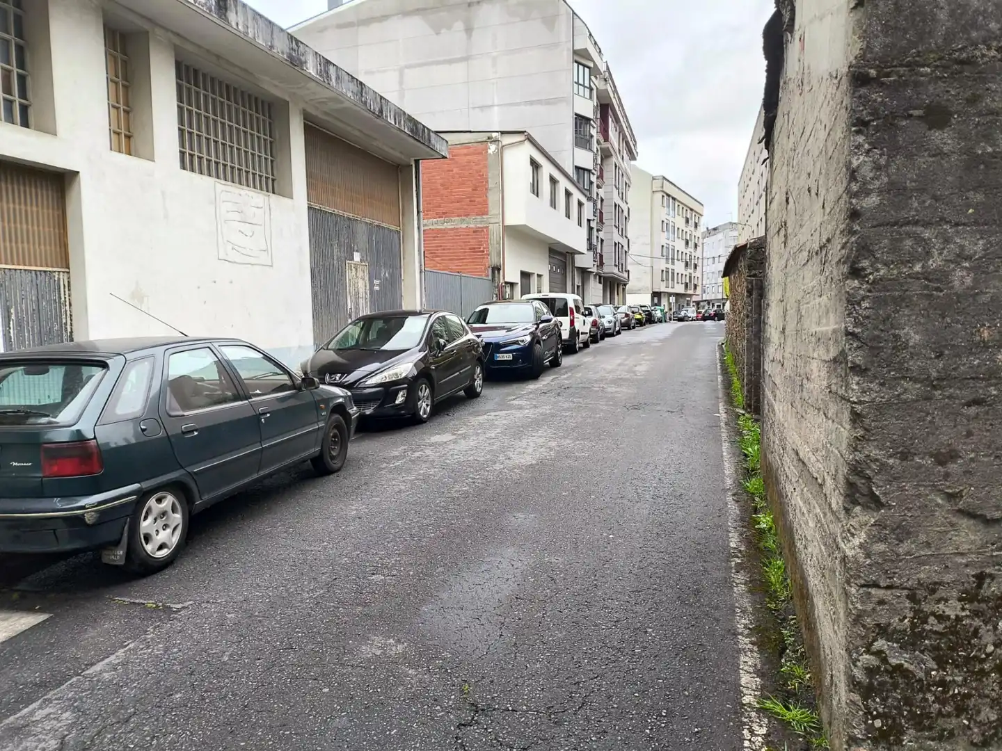 Aparcament de Casa o xalet en venda en Carballo amb Jardí privat i Terrassa