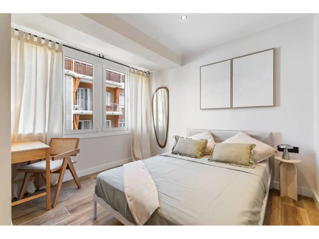 Bedroom of Flat for sale in Barcelona  with Air Conditioner, Heating and Furnished