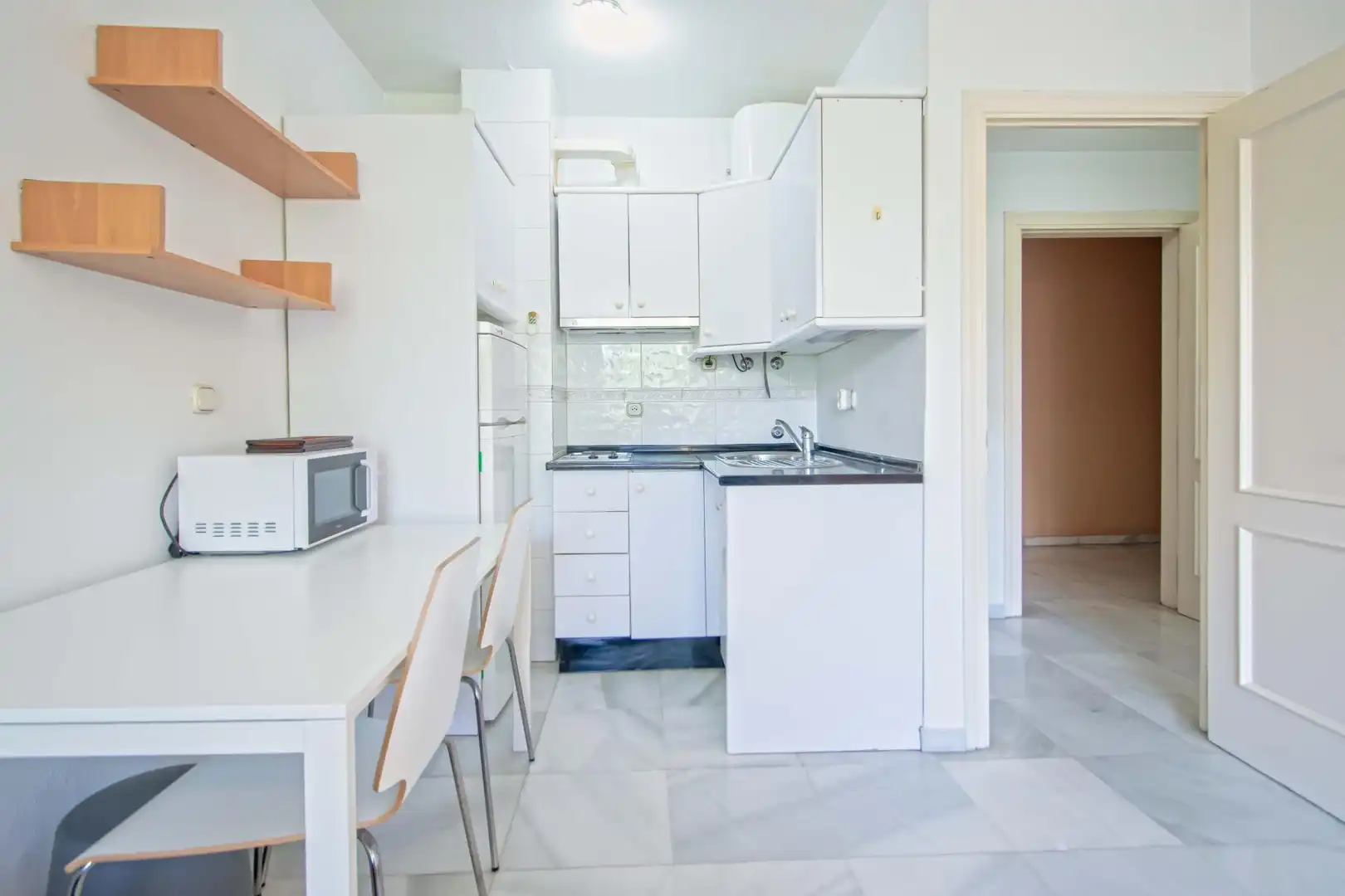 Kitchen of Flat for sale in Sevilla  with Air Conditioner and Heating