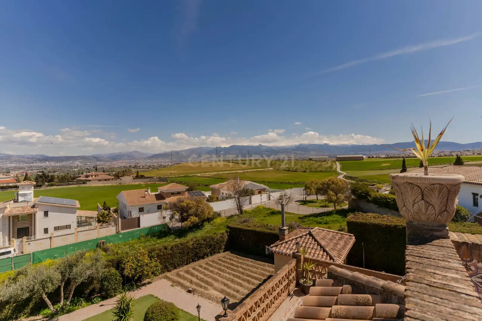 Vista exterior de Casa o chalet en venta en Las Gabias con Jardín privado, Trastero y Piscina