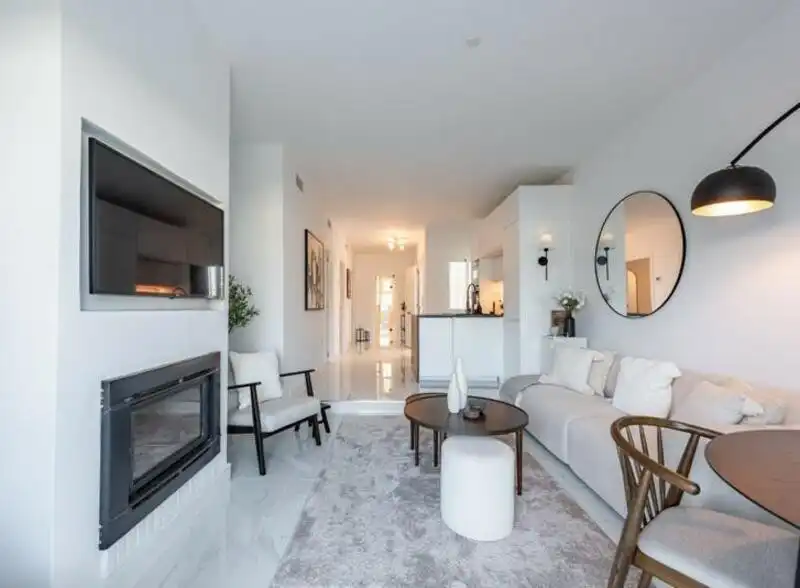 Sala de estar de Planta baja en venta en Marbella con Aire acondicionado, Terraza y Piscina