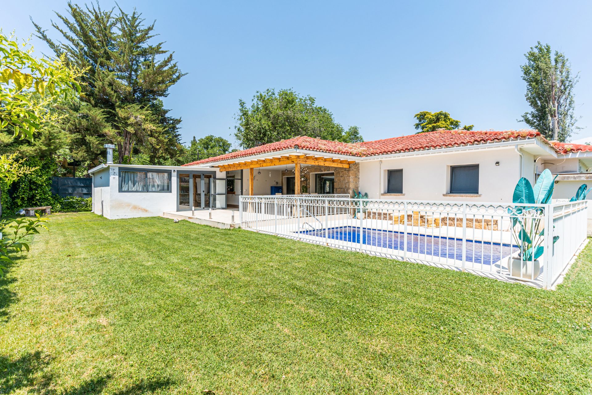 Garden of House or chalet for sale in Villanueva de la Cañada  with Air Conditioner, Heating and Private garden