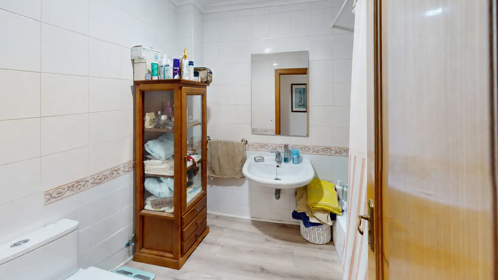 Badezimmer von Wohnung zum Verkauf in Sant Joan d'Alacant mit Klimaanlage und Ofen