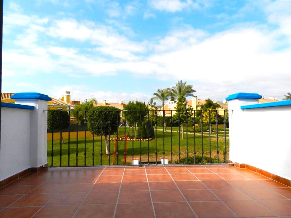 Garden of Single-family semi-detached for sale in Marbella  with Air Conditioner, Heating and Terrace