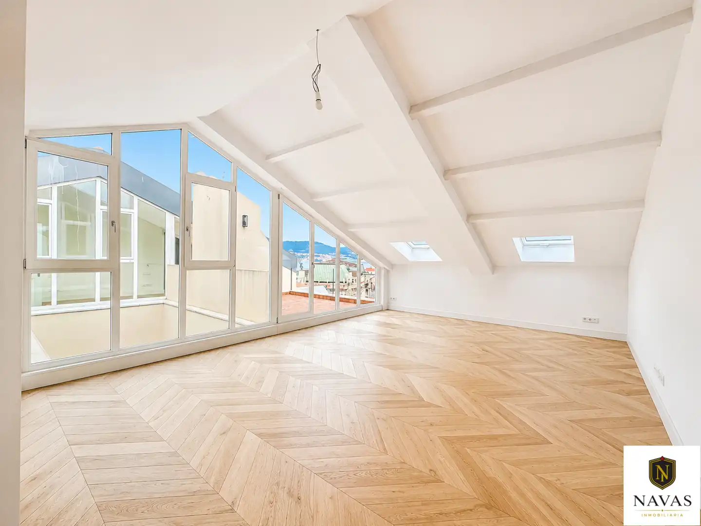 Balcony of Attic for sale in Vigo   with Air Conditioner, Heating and Parquet flooring