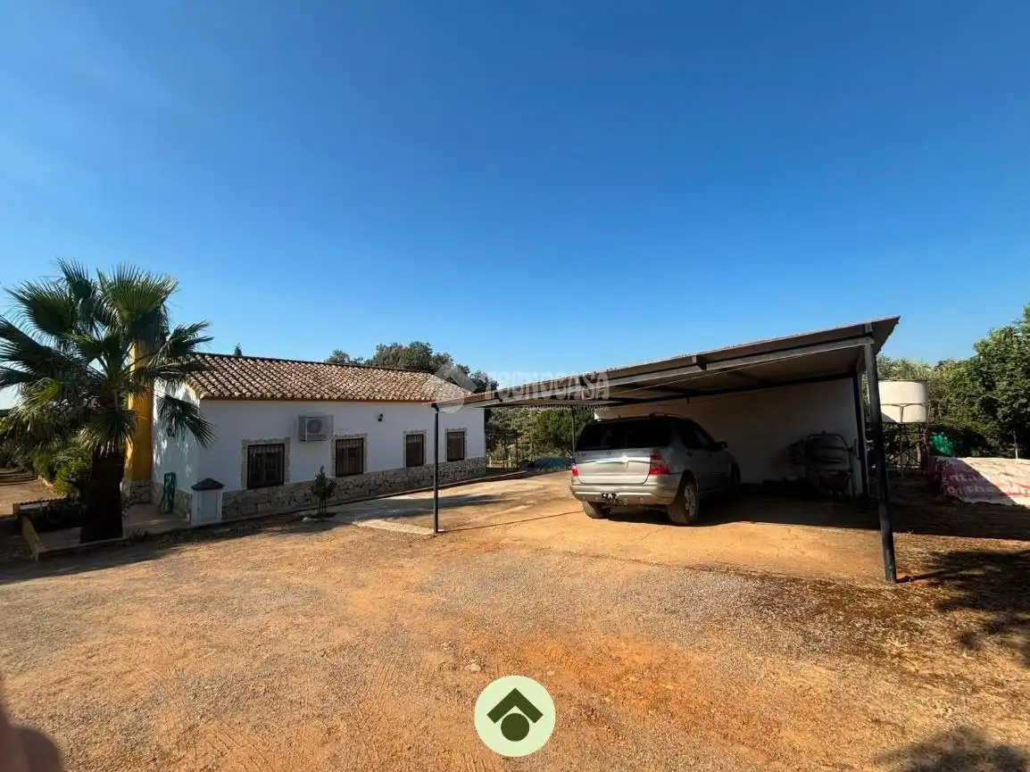 Vista exterior de Finca rústica en venta en Adamuz con Aire acondicionado y Piscina