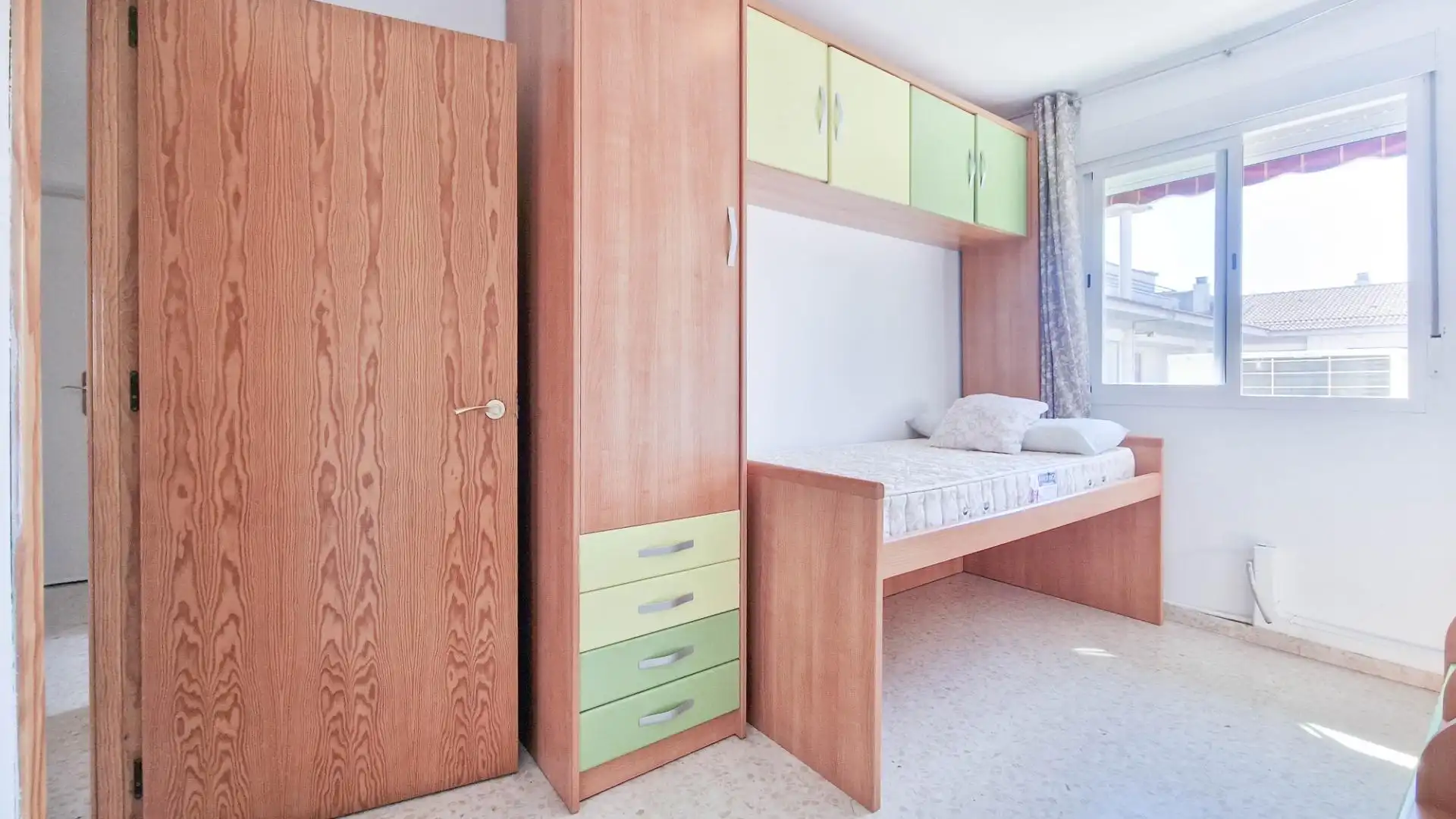Habitación de Piso en venta en Badajoz con Aire acondicionado y Trastero