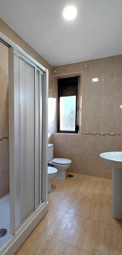 Badezimmer von Wohnung zur untervermieten in Beiro