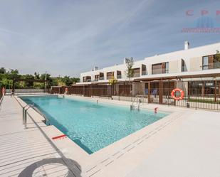 Swimming pool of Single-family semi-detached to rent in  Madrid Capital  with Air Conditioner