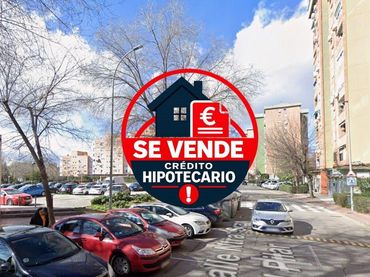 Pis amb ascensor en venda a Reyes Católicos