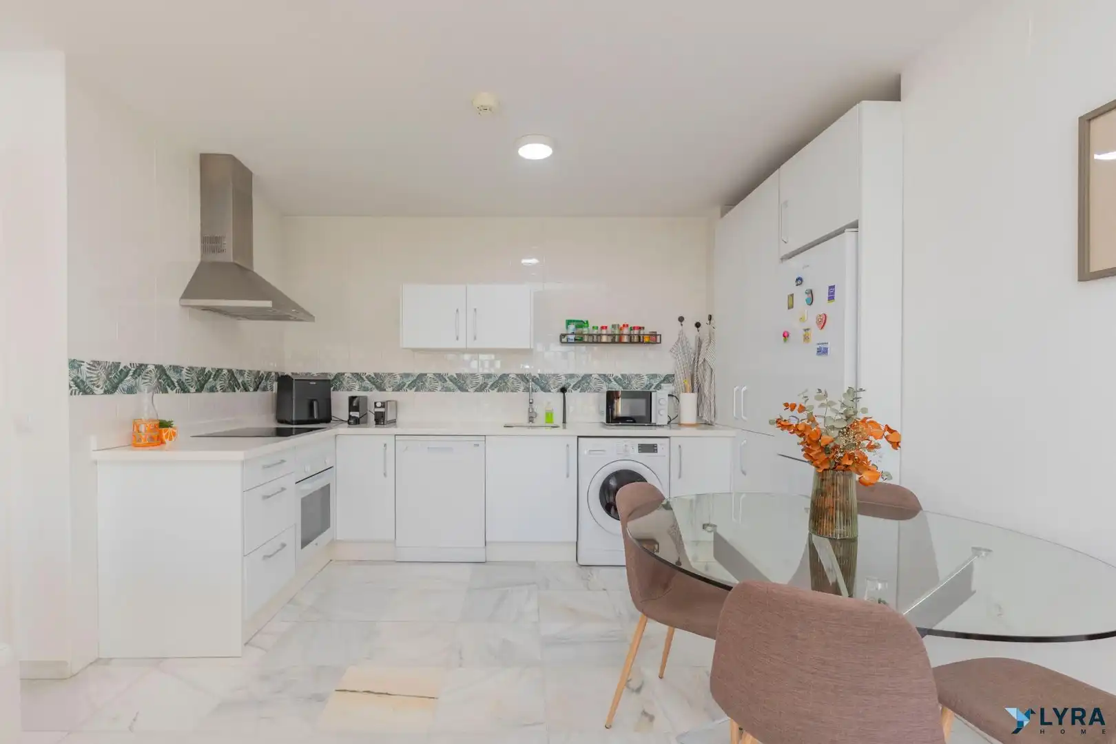 Kitchen of Flat for sale in Sevilla  with Air Conditioner, Heating and Furnished