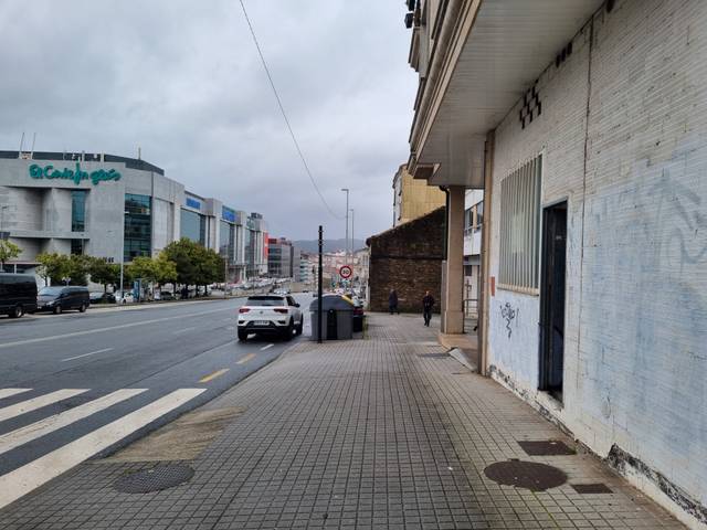 Local comercial en Alquiler en Rúa do Restollal, 81 en Castiñeiriño - Cruceiro de Sar