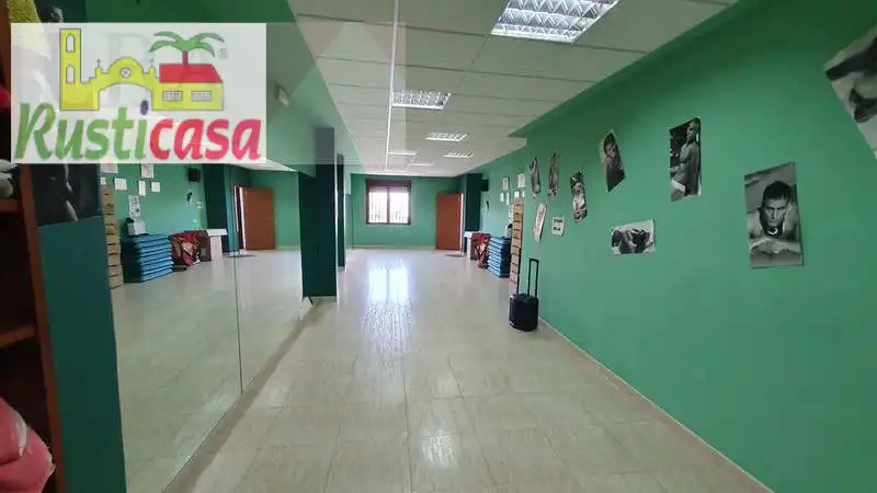 Pis en venda en Baños de la Encina amb Aire condicionat i Moblat