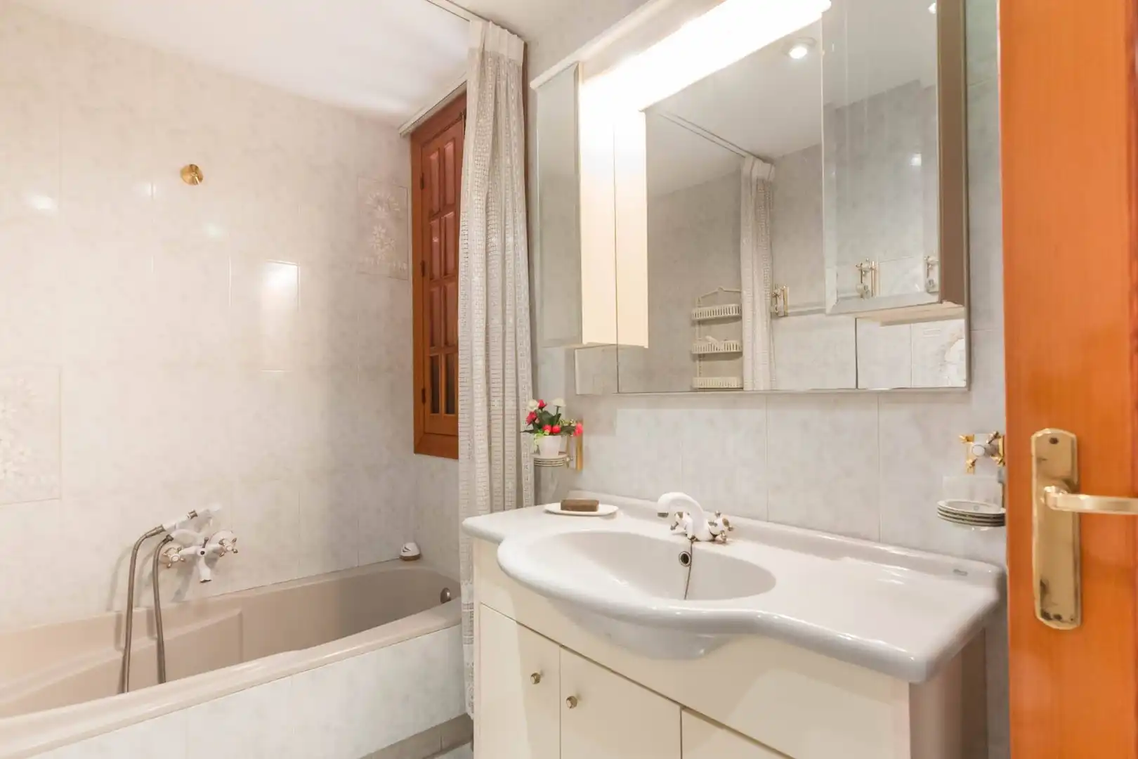 Bathroom of Houses for sale in Las Torres de Cotillas  with Air Conditioner, Heating and Private garden